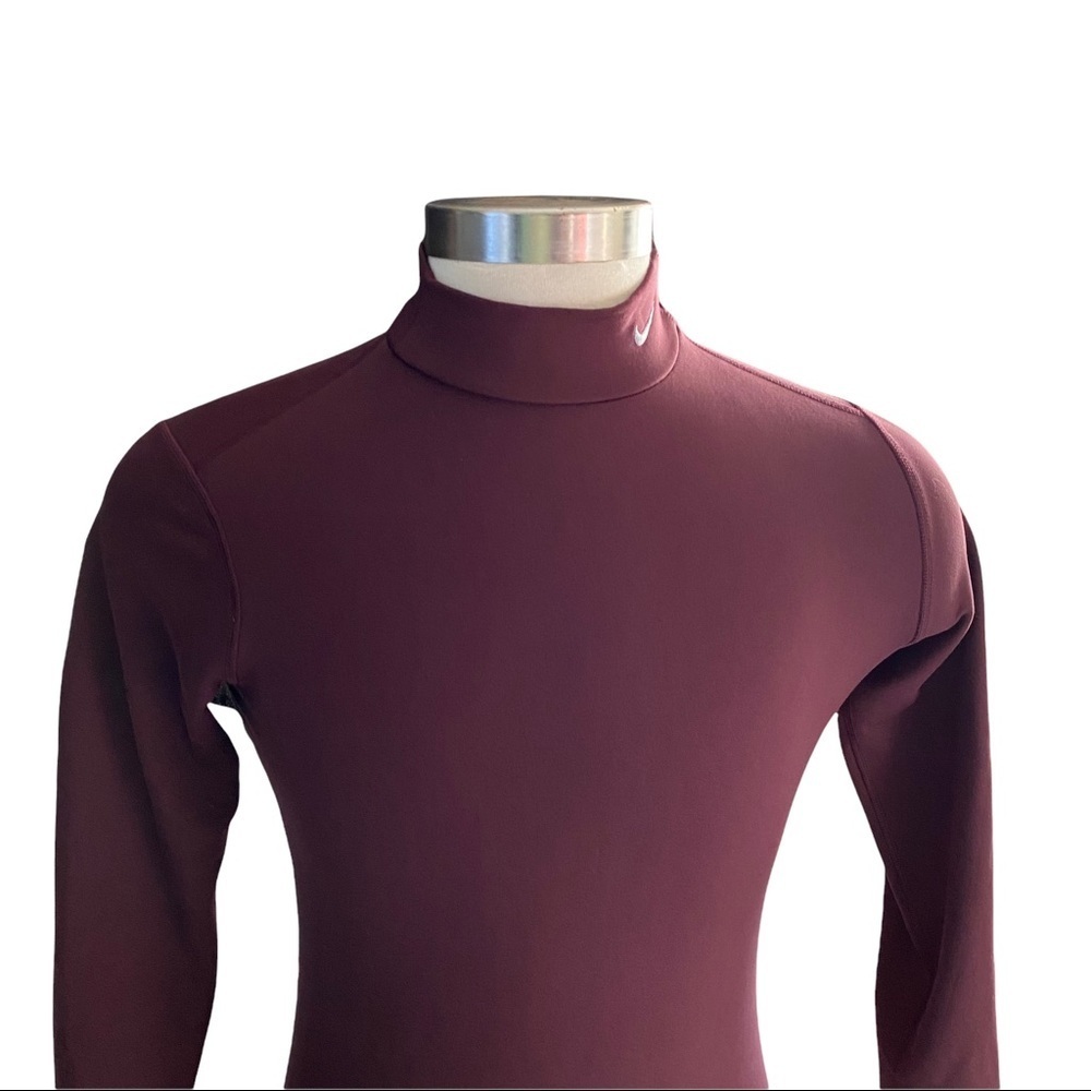Nike Dri-Fit Maroon Long Sleeve Swoosh Turtleneck Sweatshirt JR’s L Women’s Sm